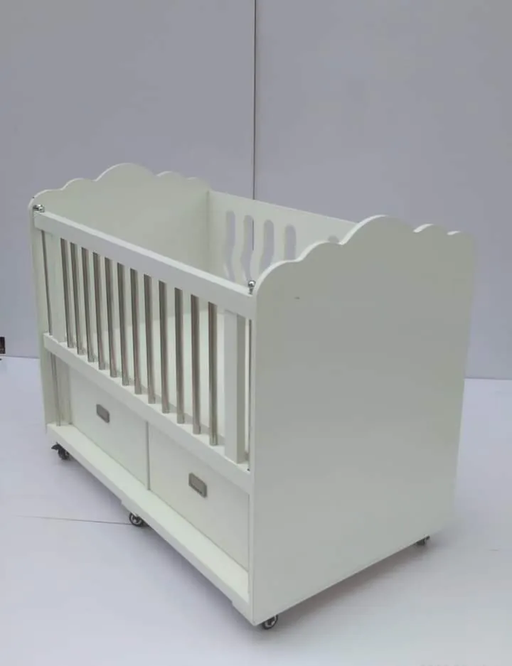Cream Baby Cot with Scalloped Ends